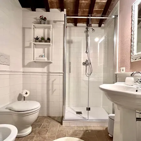 ゲストハウス Pasqui 1914 E Limonaia 3*